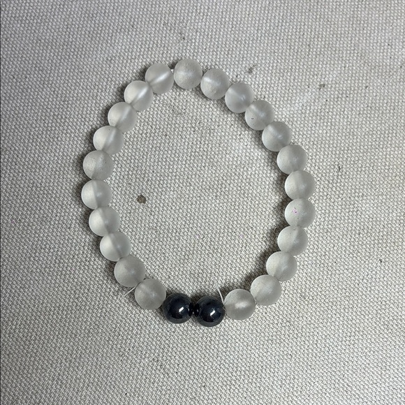Elegant Clear Stone Bracelet for Balance - Picture 1 of 2